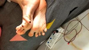 feet thumbnail