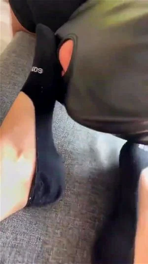 feet thumbnail