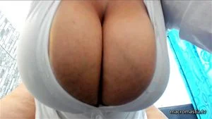 Webcam boobs thumbnail