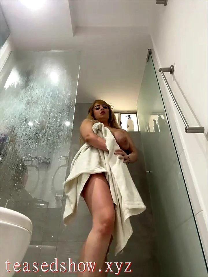 Hot latina babe shower show