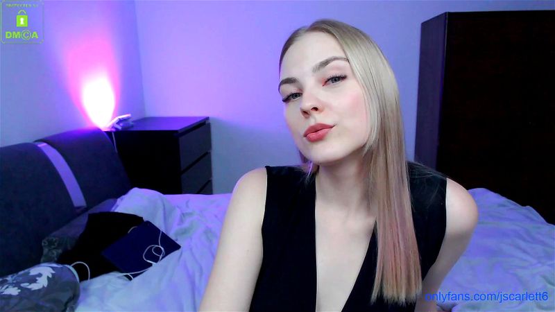 Stunning young blonde Jscarlett webcam tease