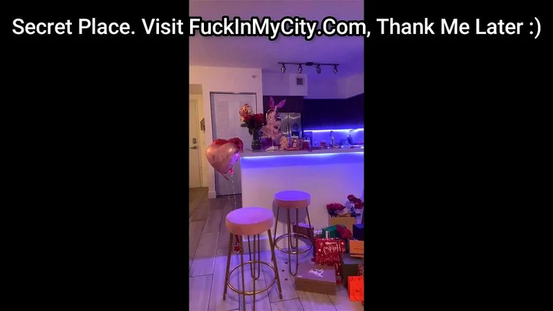 Big boobs MILF in Solo Action Big boobs MILF in Solo Action