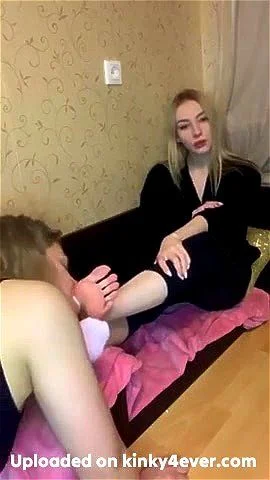 Lesbian foot worship