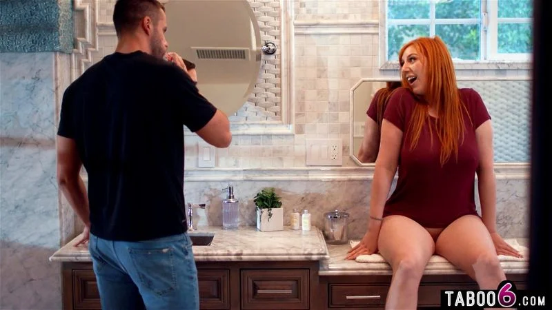Big ass MILF stepmom Lauren Phillips forgot her pants in front of stepson Big ass MILF stepmom Lauren Phillips forgot her pants in front of stepson