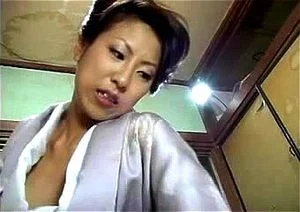 japanese mom thumbnail