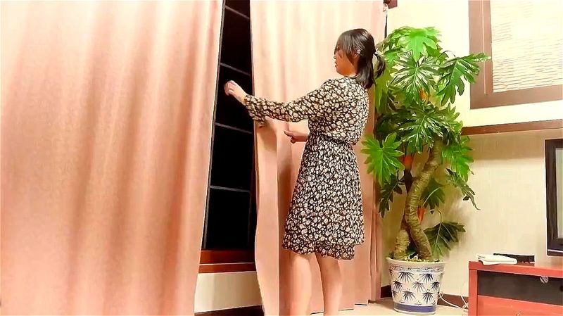 phim Cô Vợ Xinh Đẹp Và Đồng Nghiệp Của Chồng HD Vietsub