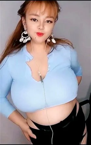 Busty Chinese thumbnail