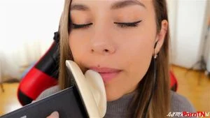 ASMRHoneyGirl thumbnail