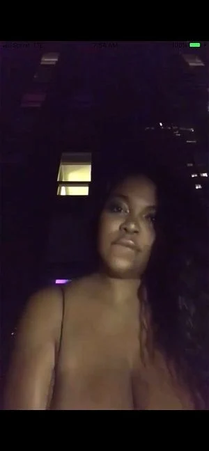 Big tit Thumbnail