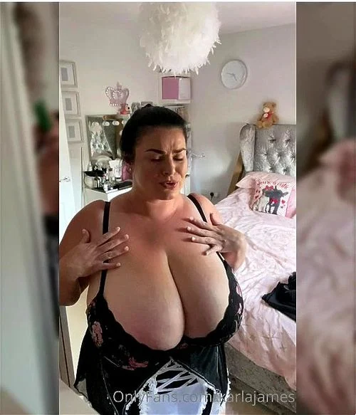 kj huge boobs maid
