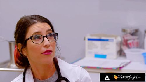 Lesbian doctor  การย่อขนาดภาพ