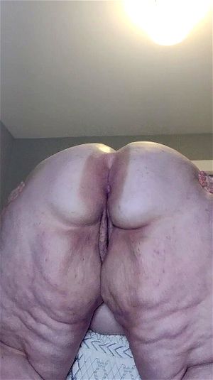 Young ssbbw thumbnail