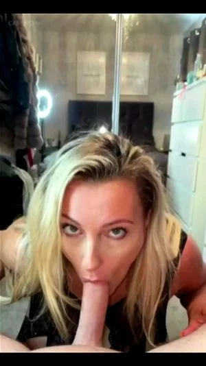 Margot Robbie mother look like sucking a dick Onlyfans leaks