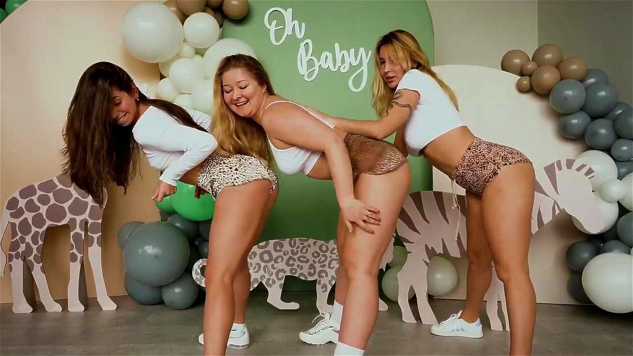 Watch Hot Girls Twerk - Blndeany, Cathy, Darlene - Ass, Dance, Twerk Porn -  SpankBang