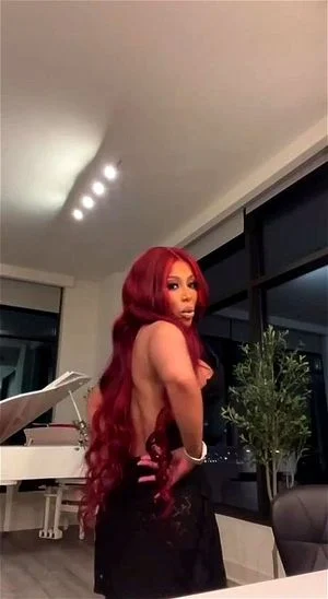 K Michelle nip slip