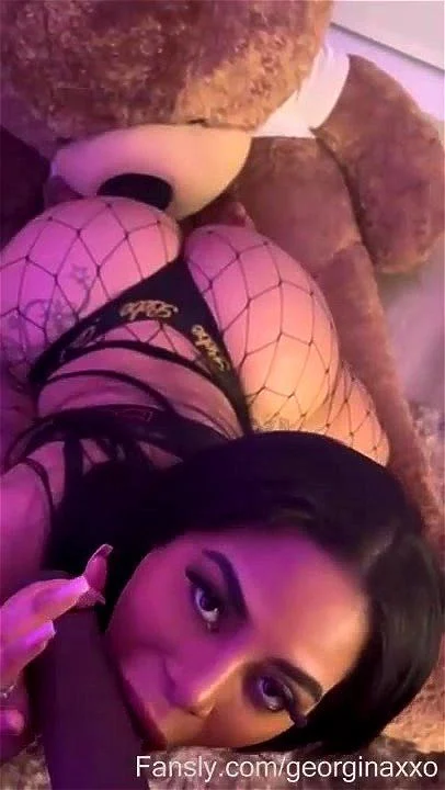 Curvy MILF Sucks Horny BBC Curvy MILF Sucks Horny BBC