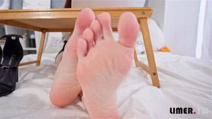 Feet thumbnail