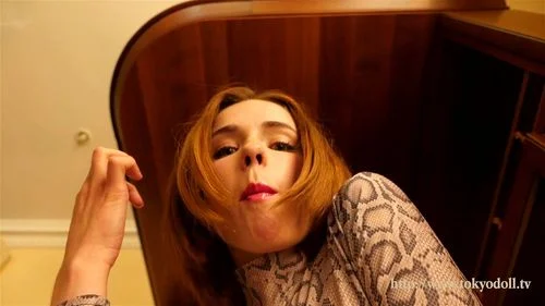 Glafira E em uma cena de prazer intenso e apaixonado, onde cada movimento expressa desejo e sensualidade. Uma experiência visual que celebra a intimidade entre adultos consentidos, repleta de momentos de pura excitação e prazer compartilhado. Vídeo pornô - SpankBang