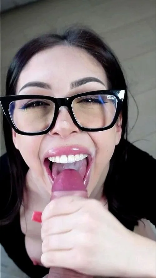 Watch Amazing Glasses Girl Sucks and Swallows - Glasses, Sucking, Swallow  Porn - SpankBang