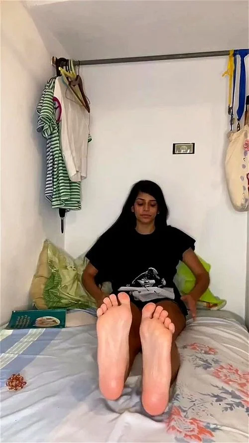 Name Please ? - Latina Feet