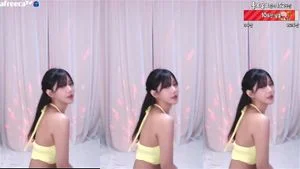 HyunA thumbnail