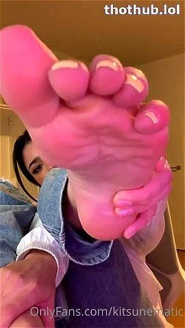 Feet thumbnail