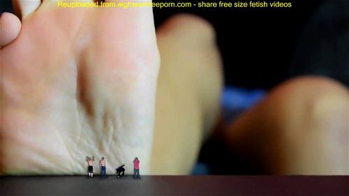 Giantess Feet thumbnail