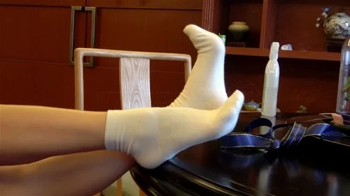 Chinese feet thumbnail
