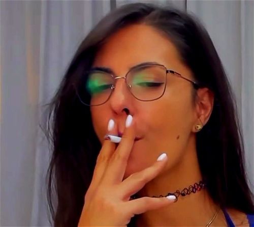 Smoking Babe porn video – Eve
