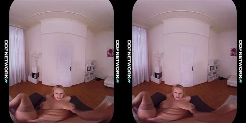 blonde, professional, 180° in virtual reality, vr