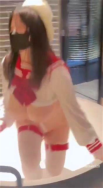 Asiática toma un baño: Ducha & Masturbación Femenina Porn
