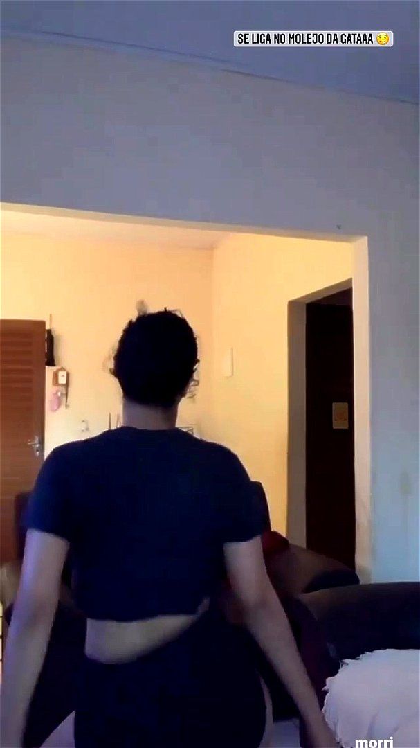 Rabuda gostosa rebolando Rabuda gostosa rebolando