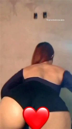 Solo twerk  thumbnail