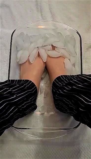 Pantyhose ice