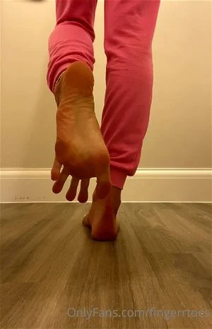 Toes Spreading thumbnail