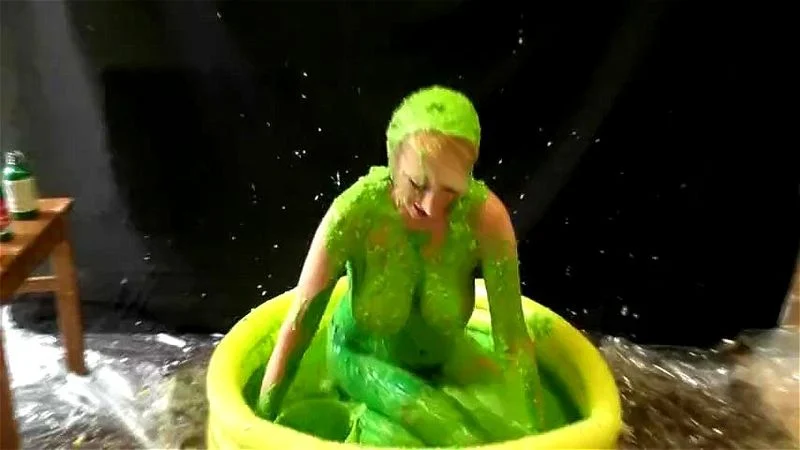 Hot Girl Must Be Slimed