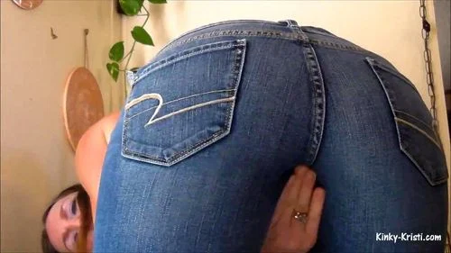 Jeans thumbnail