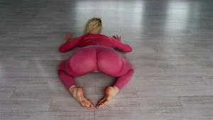 yoga pants thumbnail