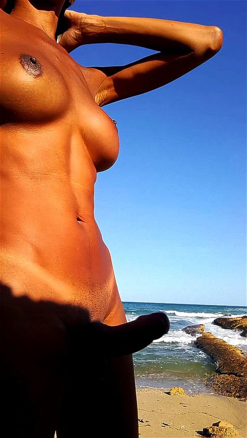 beach day Porn - SpankBang