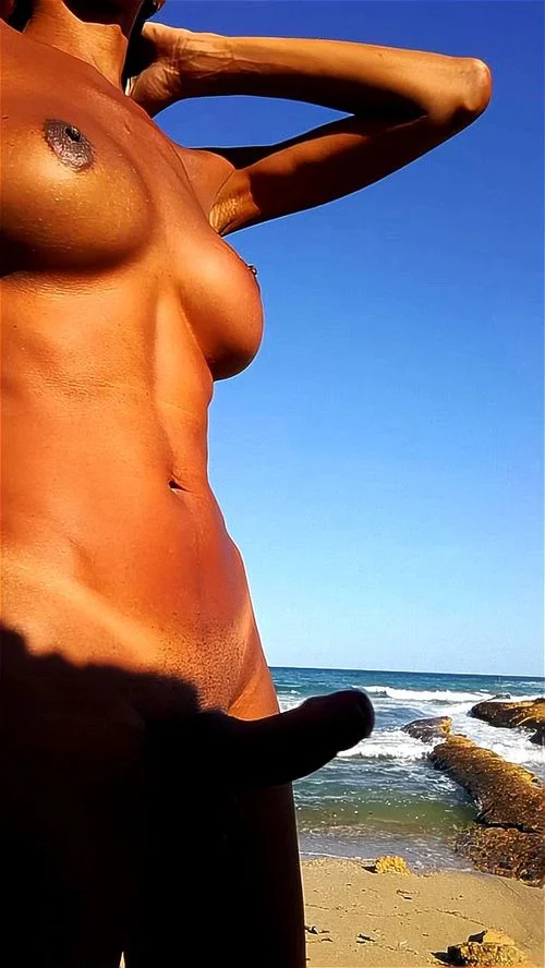 Journée à la plage Vidéo Porno - SpankBang