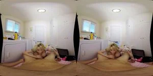 Bimbo Milf VR thumbnail