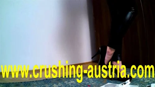 Crushing Austria, kink, point of view, smash
