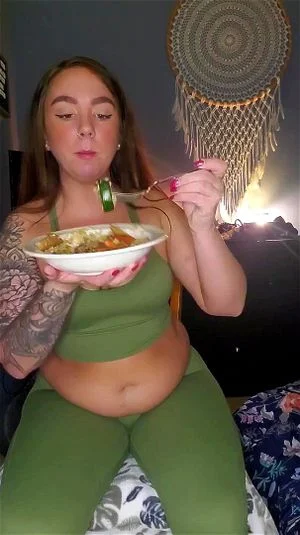 Sexy fatty eating
