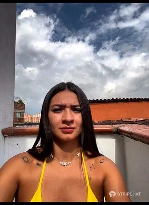 sexy latina thumbnail