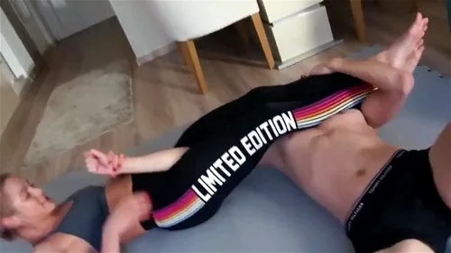 わがままなヘッドシザー (説明をチェック) エロ動画 - SpankBang
