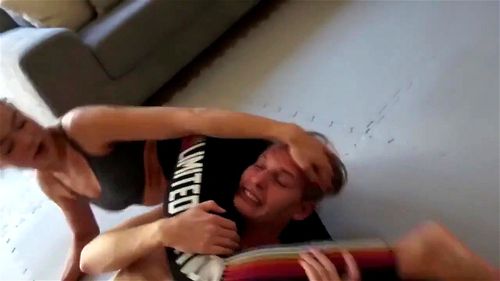 わがままなヘッドシザー (説明をチェック) エロ動画 - SpankBang