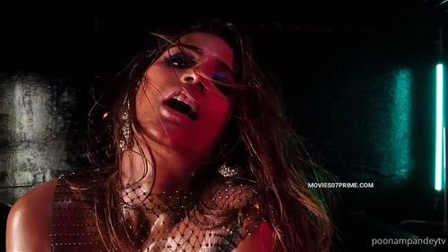 Dance Striptease porn video – fake tits teasing xx