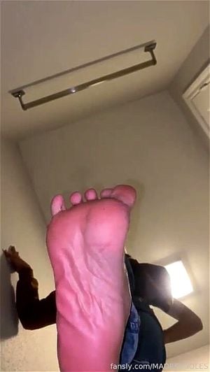 Feet  thumbnail