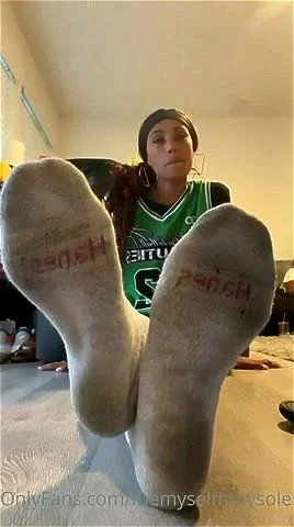 Stinky feet thumbnail