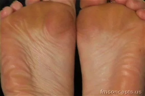 Female feet fetish thumbnail